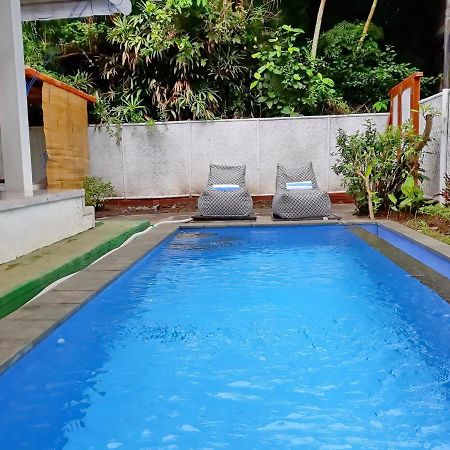 White Creative Villa Campuhan Ubud  Exterior photo