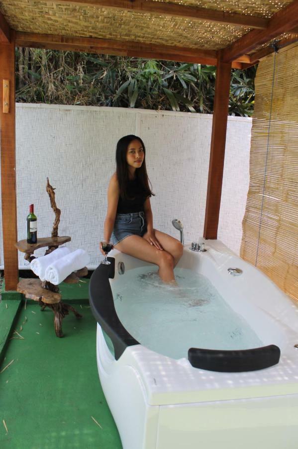 White Creative Villa Campuhan Ubud  Exterior photo